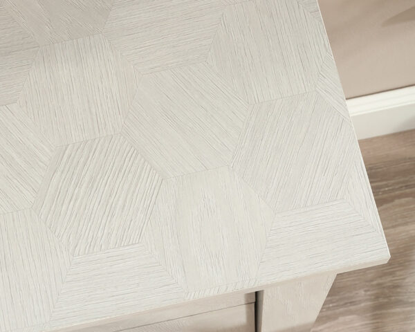 4-Drawer Chest/Dresser in Glacier Oak - Image 3