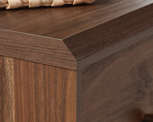4-Drawer Bedroom Chest in Grand Walnut - Image 4
